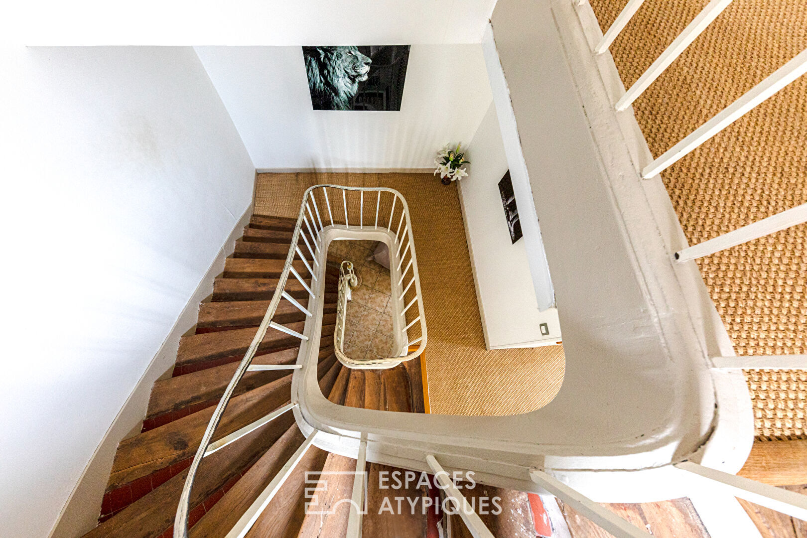 17th century residence with garden and luminous glass roof near the Seine