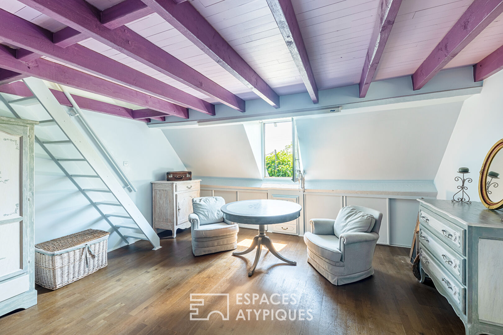 Maison sur île privée avec dépendance d’architecte, piscine et ponton privatif