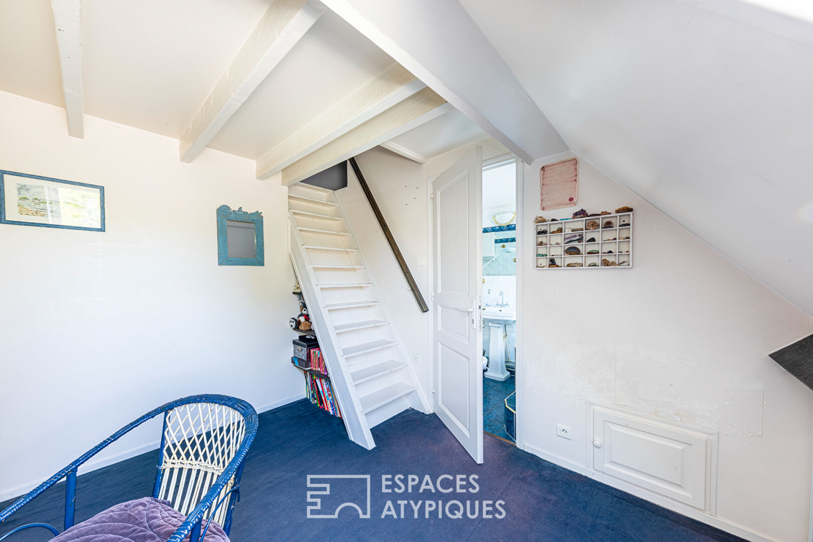 Maison sur île privée avec dépendance d’architecte, piscine et ponton privatif