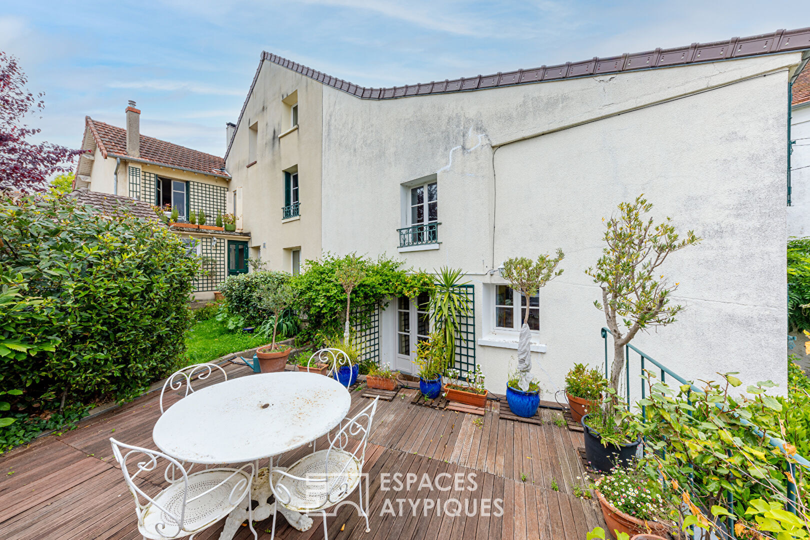 Old house of character on the heights of Triel sur Seine