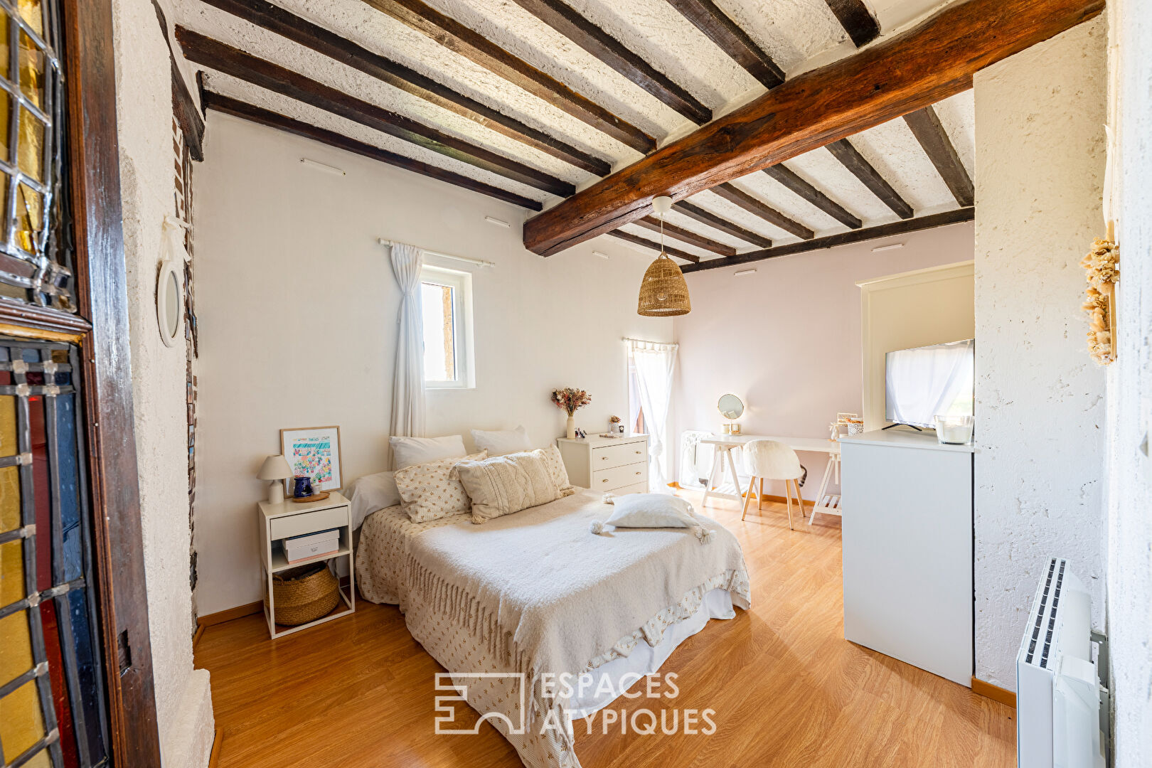 Charme atypique pour cette maison historique dans le centre ancien de Buchelay