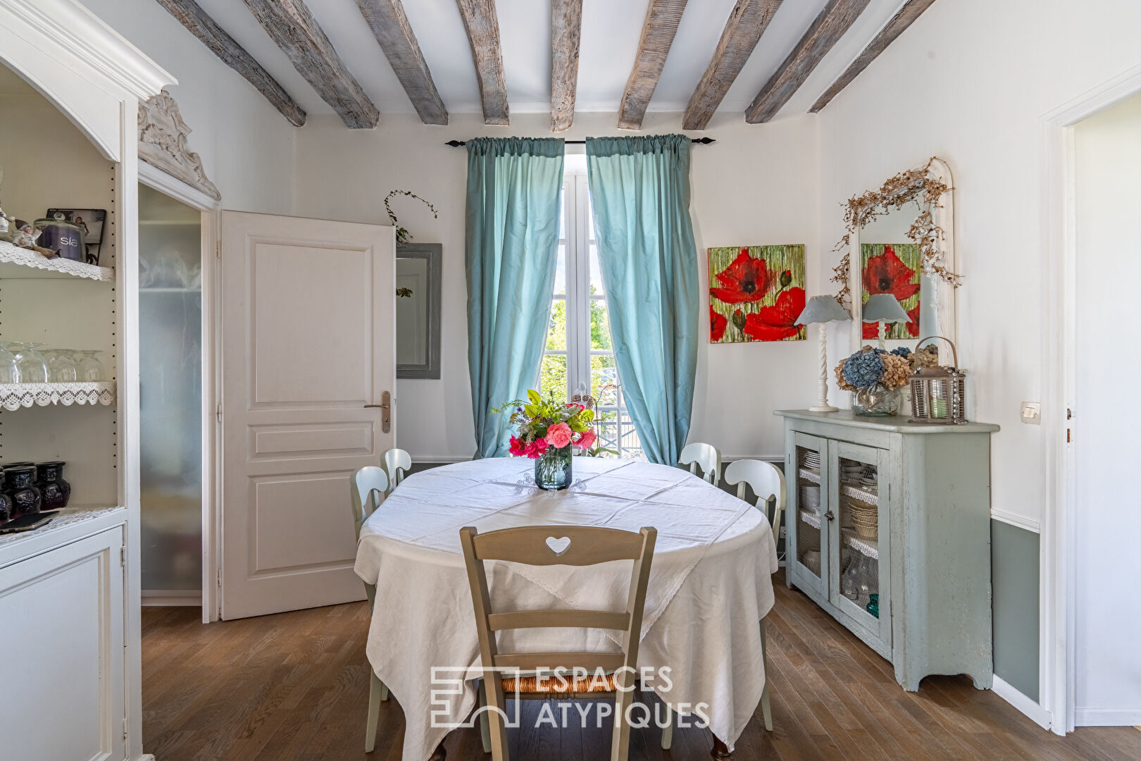 Appartement de charme dans un hôtel particulier entouré de son parc