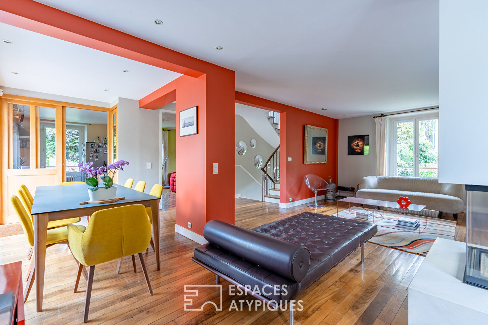 Exceptional house revisited by architect with swimming pool in the heart of the city