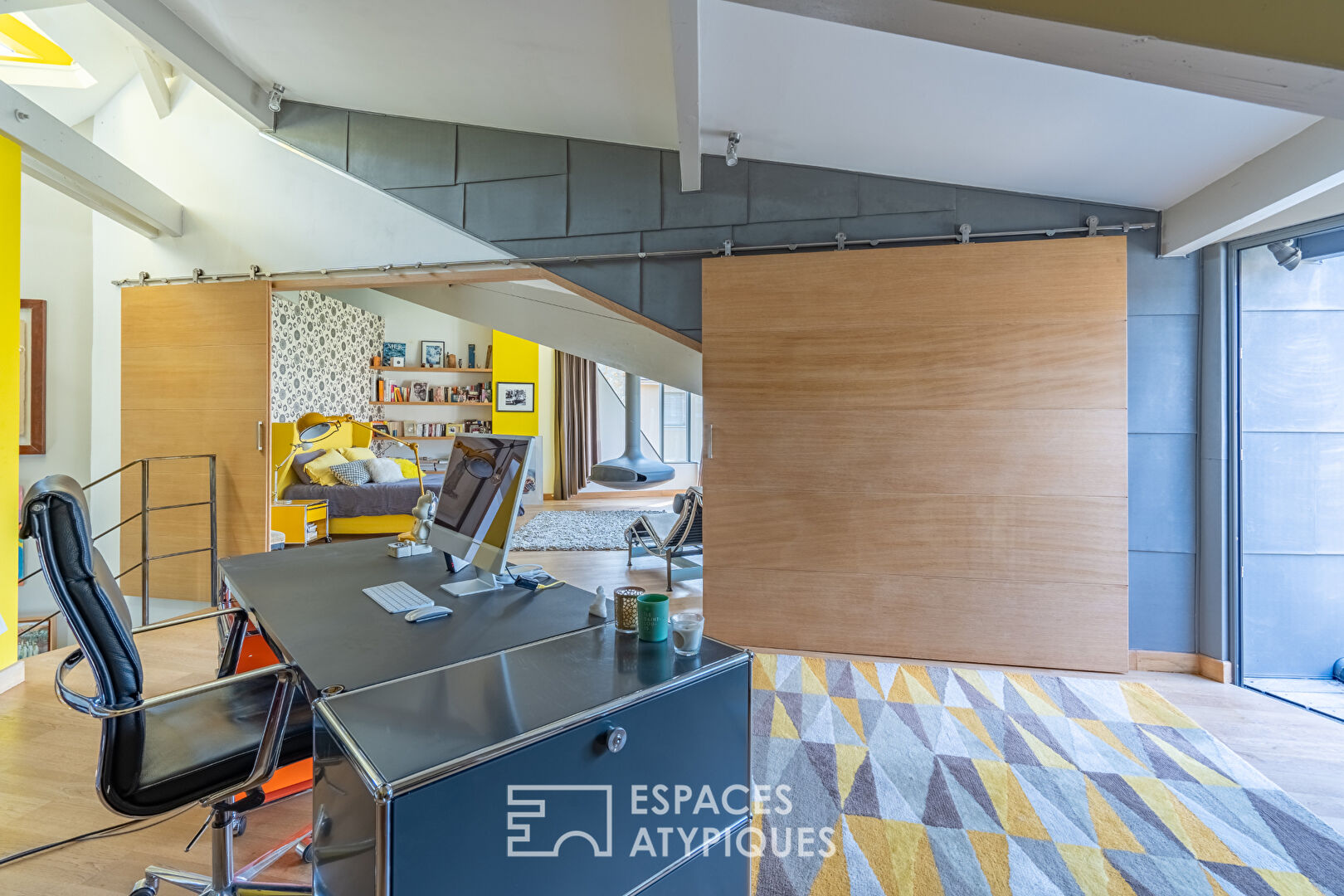 Exceptional house revisited by architect with swimming pool in the heart of the city