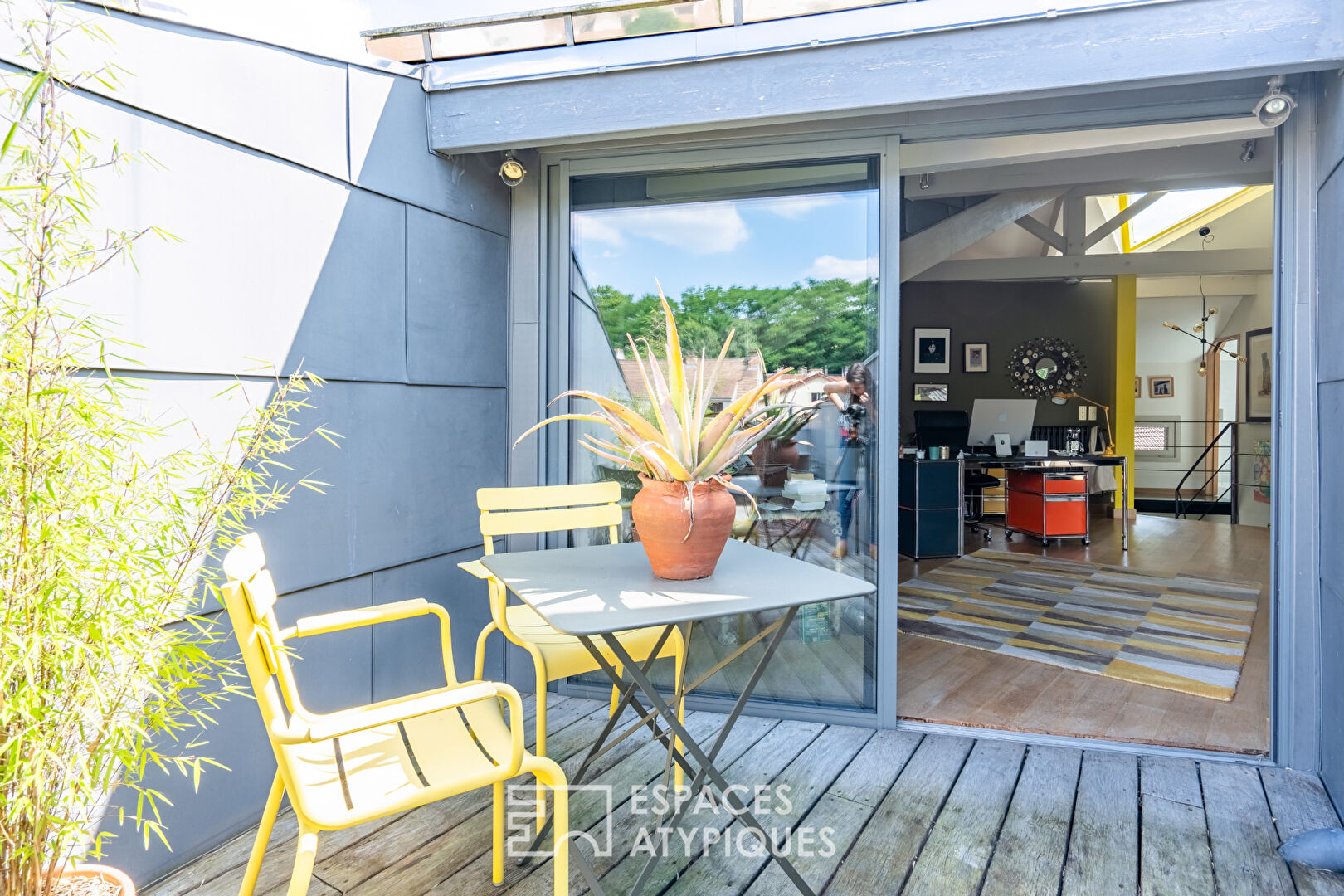 Exceptional house revisited by architect with swimming pool in the heart of the city