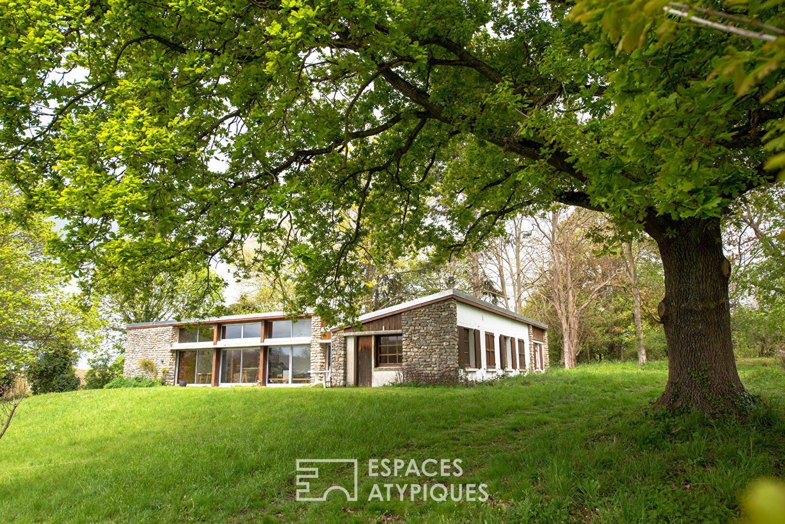 Architect’s house from the 50s near Montfort l’Amaury