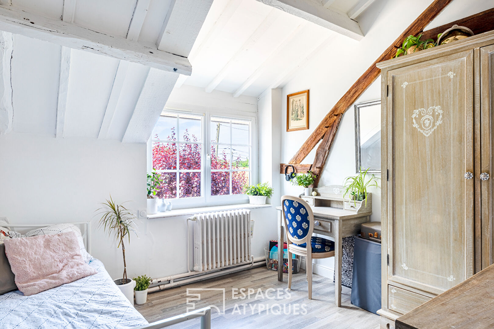 Charming old house tastefully renovated near Bréval