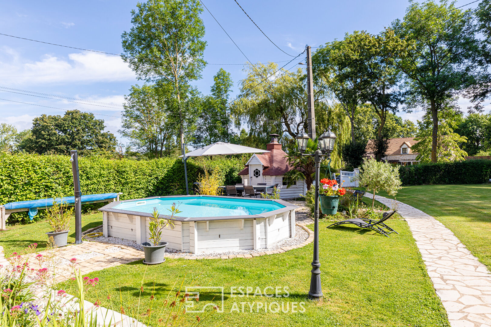 Charming old house tastefully renovated near Bréval