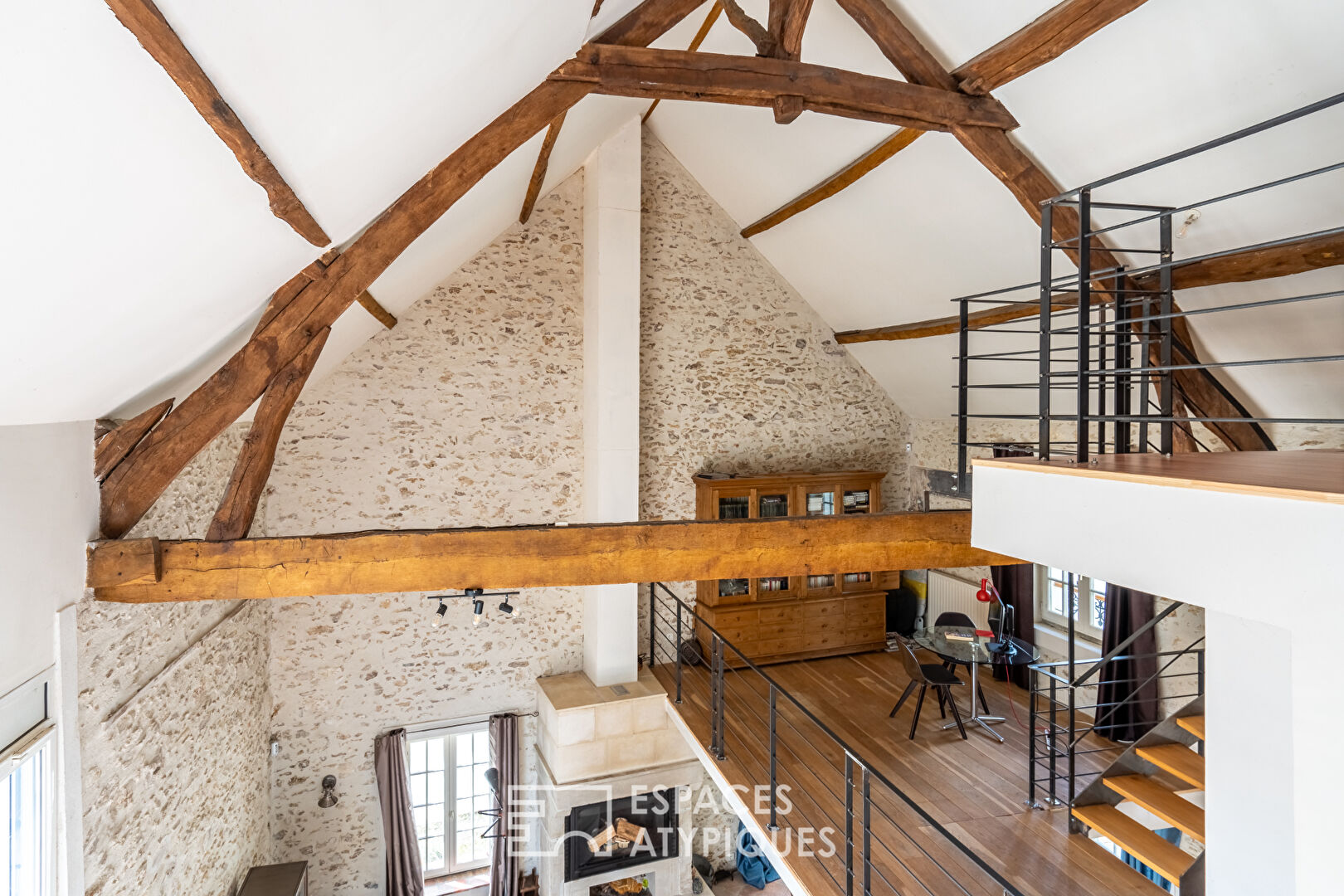 Maison en pierre à l’esprit loft quartier Longchene