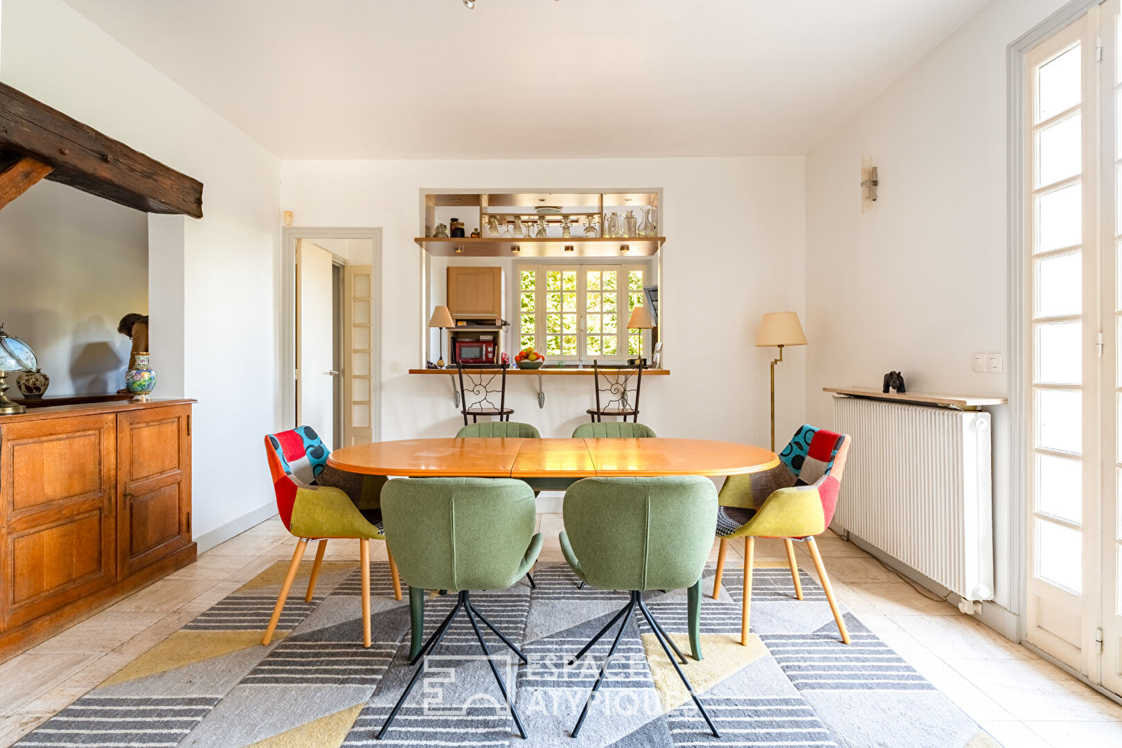 Property with swimming pool on the edge of the Béthemont Golf Course
