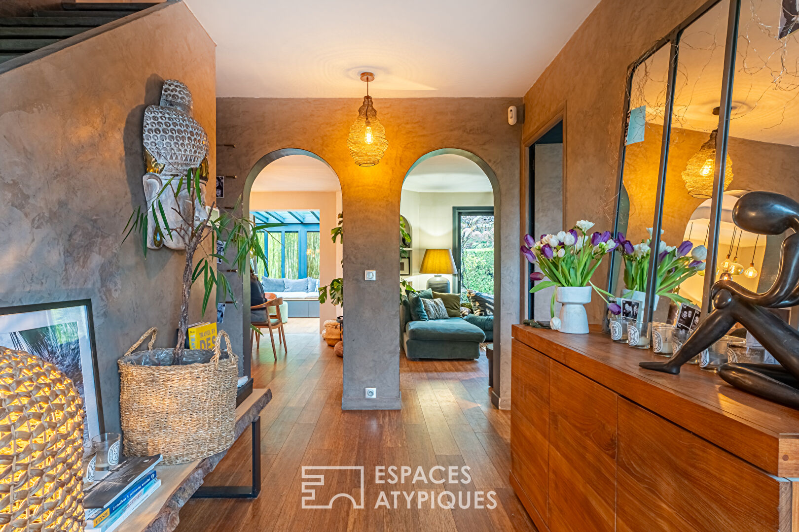 Elegant house with swimming pool and panoramic view in Dampierre-en-Yvelines