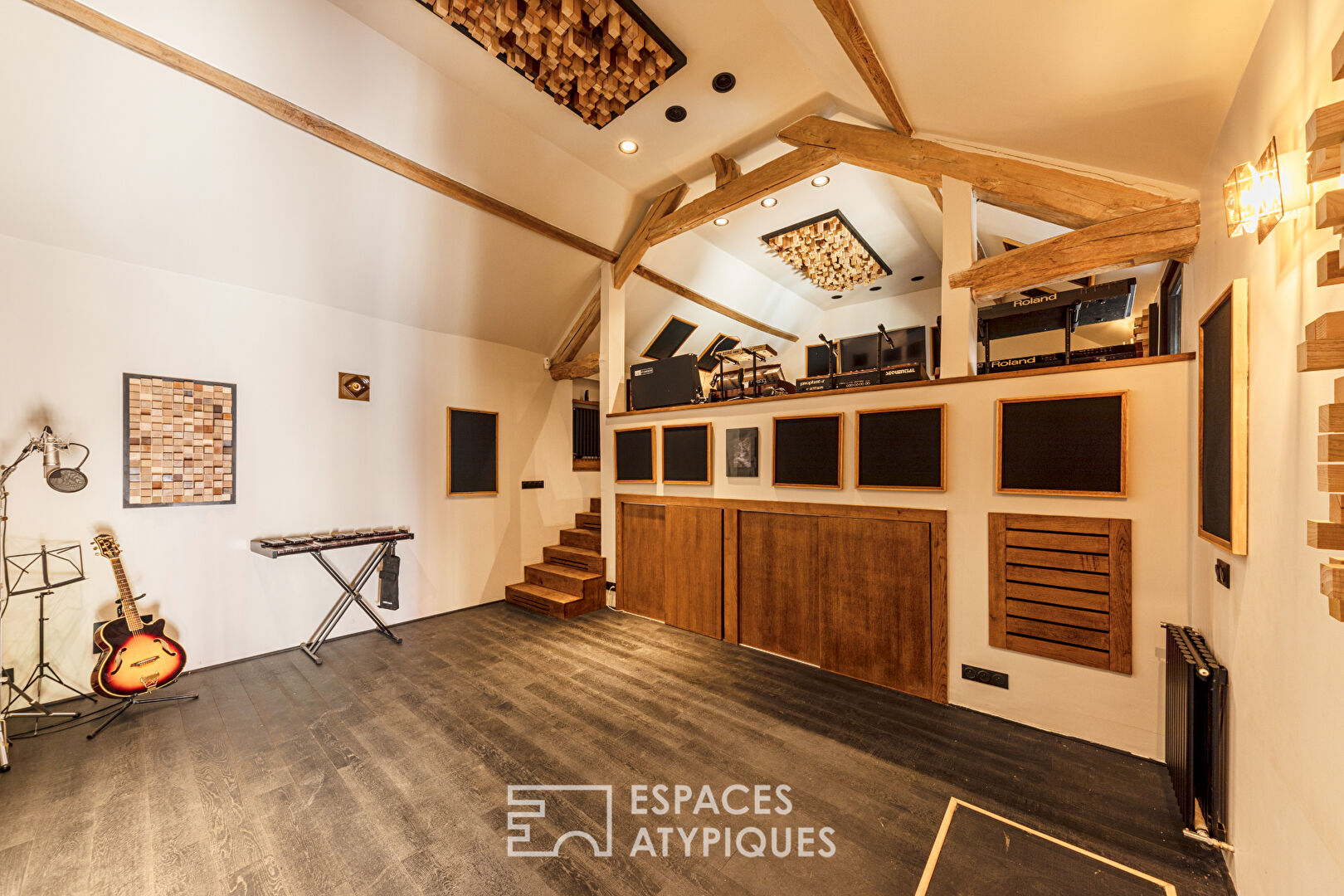 Estate in the Vexin with renovated stone farmhouse and outbuildings