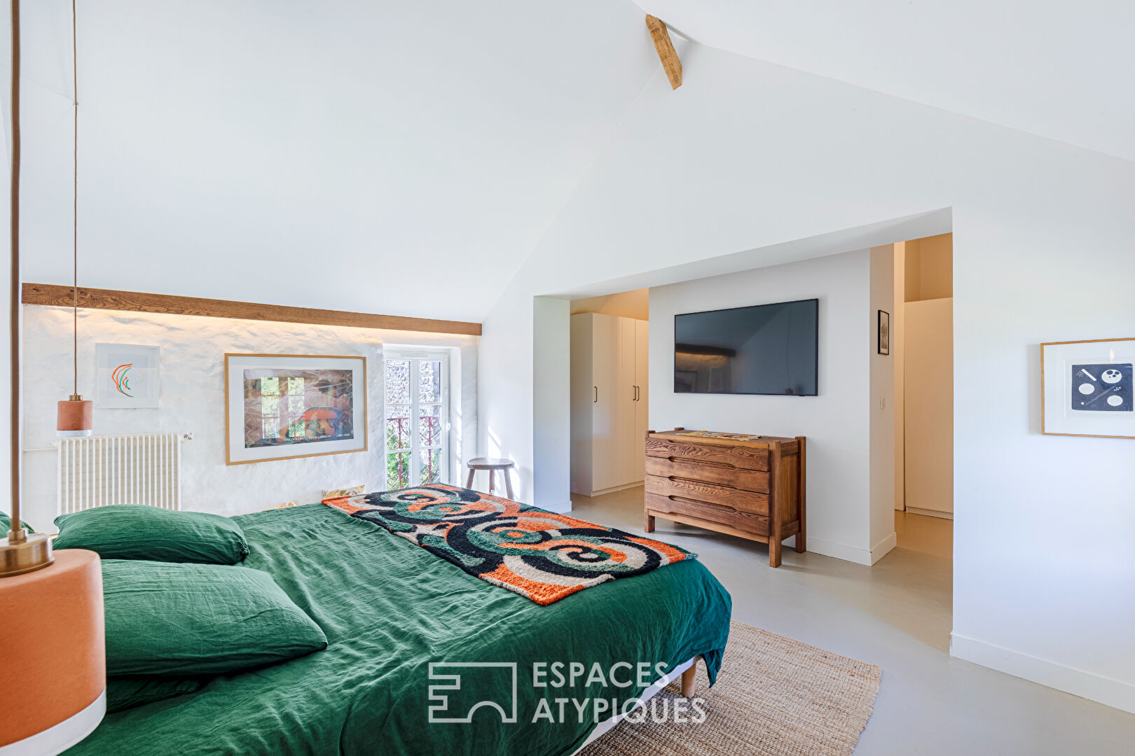 Estate in the Vexin with renovated stone farmhouse and outbuildings