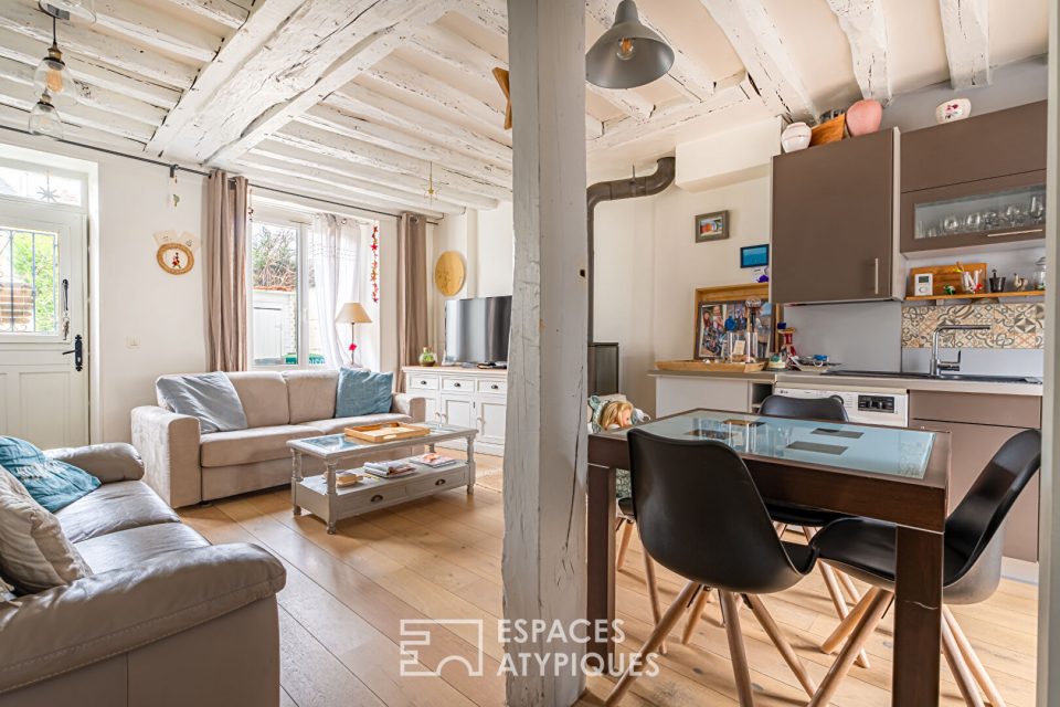 Petite maison rénovée de 70 m² avec ses 2 cours