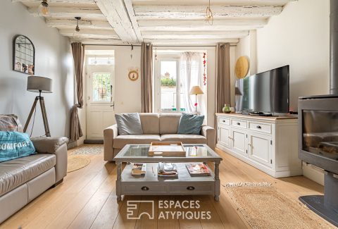 Petite maison rénovée de 70 m² avec ses 2 cours