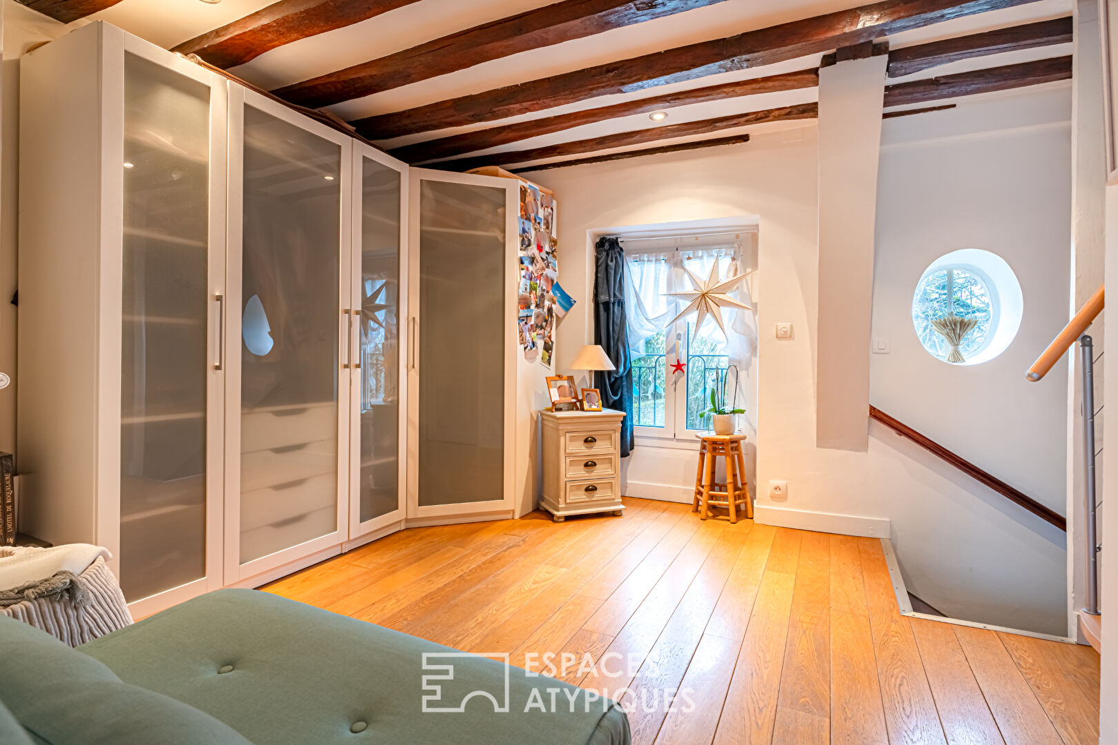 Petite maison rénovée de 70 m² avec ses 2 cours