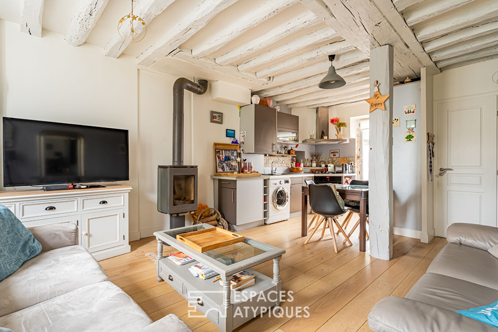Petite maison rénovée de 70 m² avec ses 2 cours