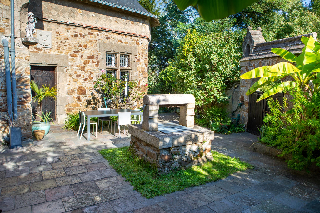 Le Romantique: Manoir du 20ème siècle rénové