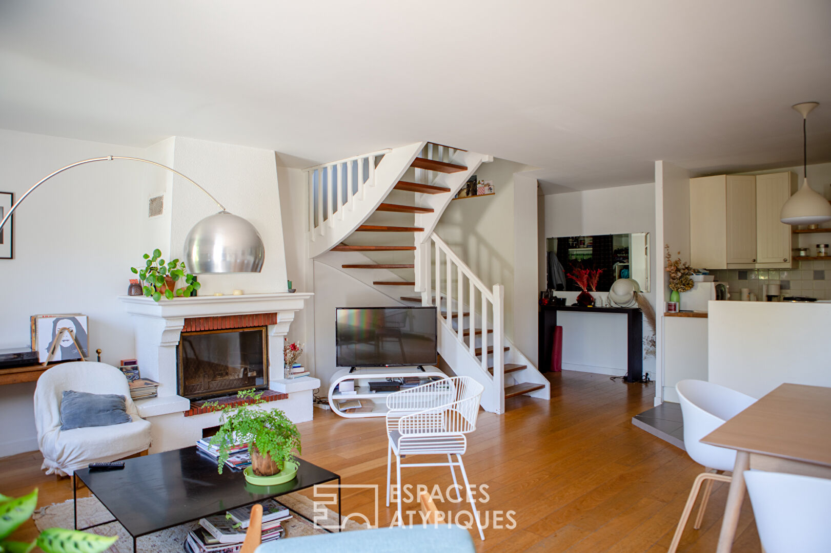Triplex avec terrasse sur pilotis et jardin privé