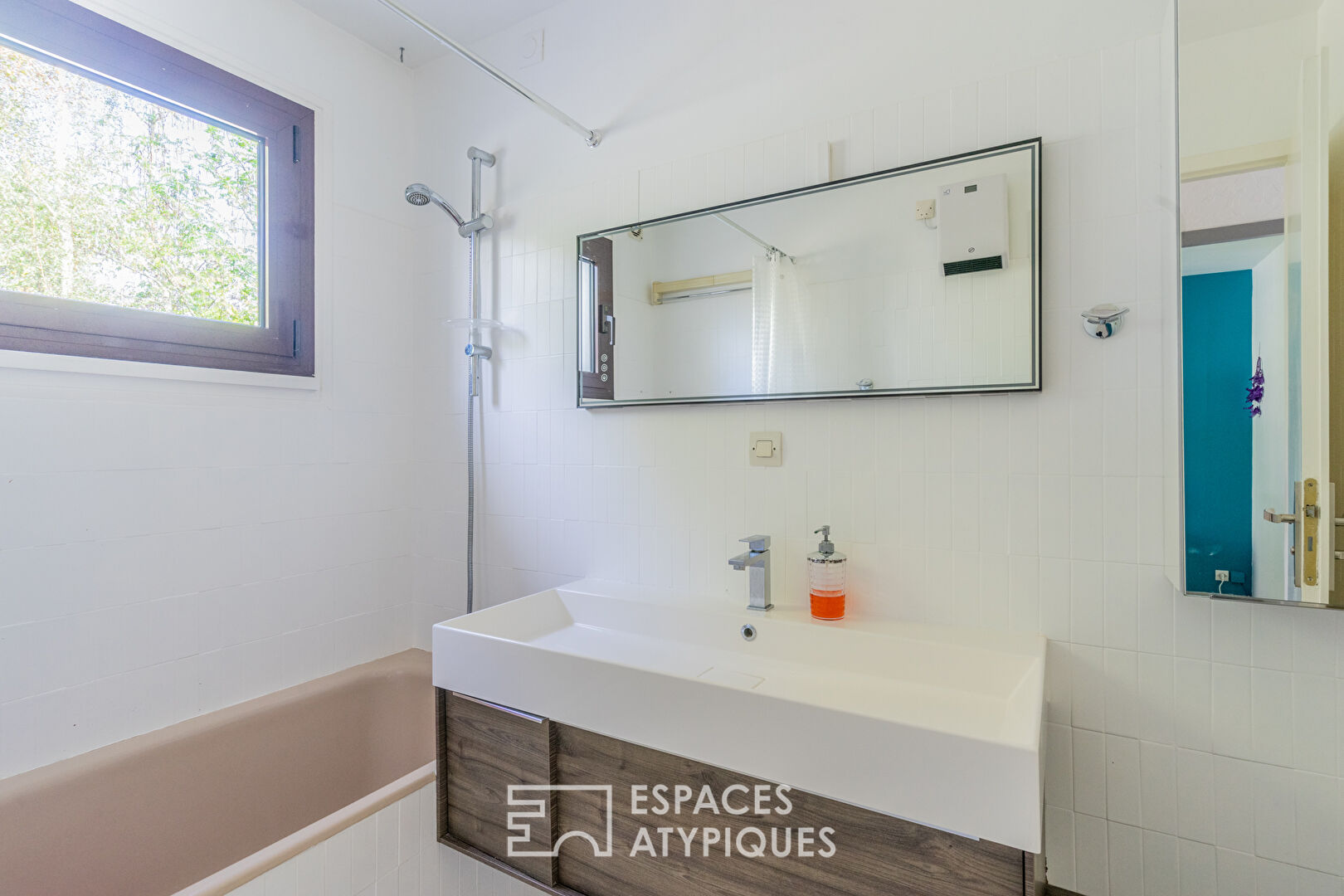 Maison d’architecte des années 70 avec piscine