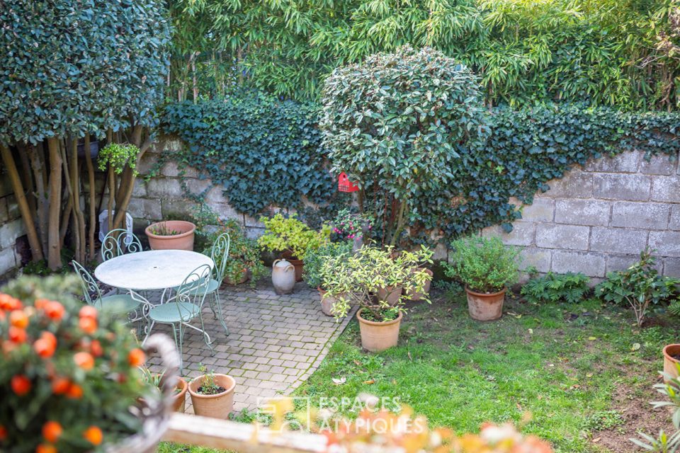 Maison  des années 30 et son jardinet