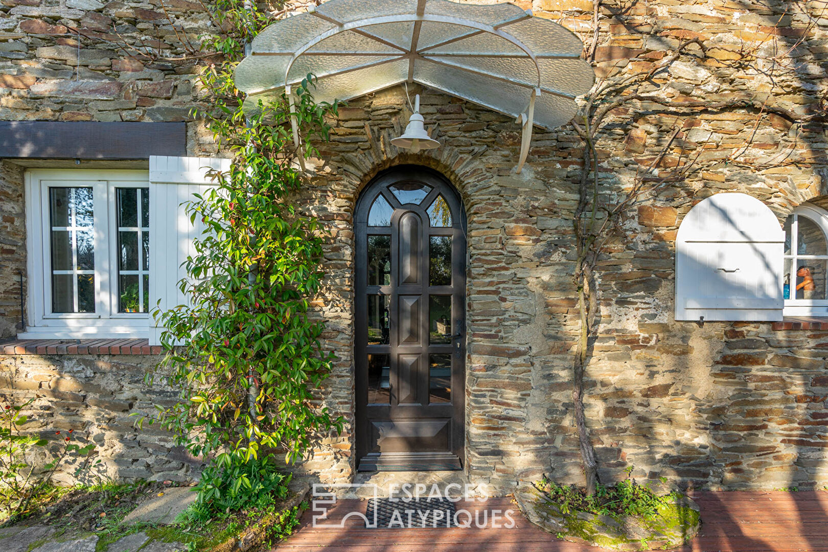 Maison en pierre 19 ème siècle (Patrimoine Lucéen) rénovée 207m²