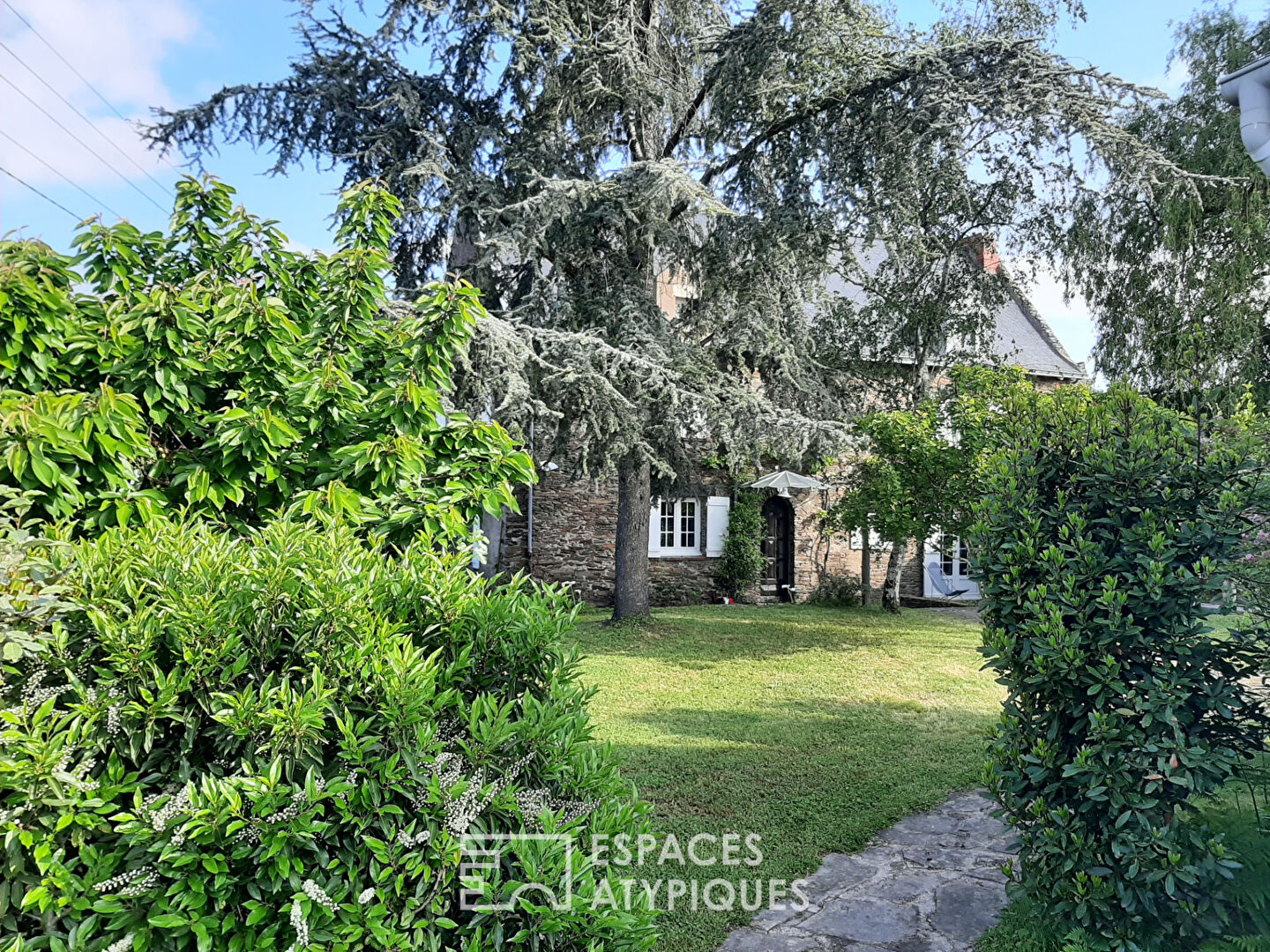 Maison en pierre 19 ème siècle (Patrimoine Lucéen) rénovée 207m²