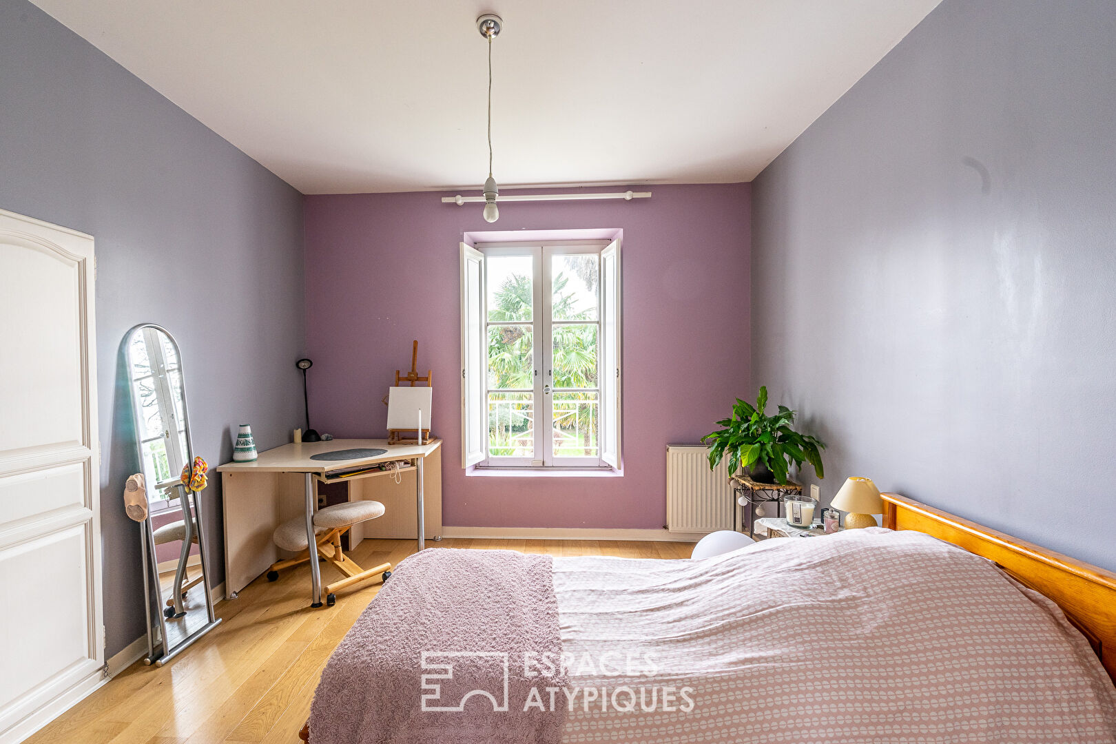 Propriété de Maître avec Piscine et dépendances
