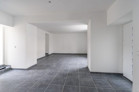 Maison de bourg entièrement rénovée avec son jardin intimiste