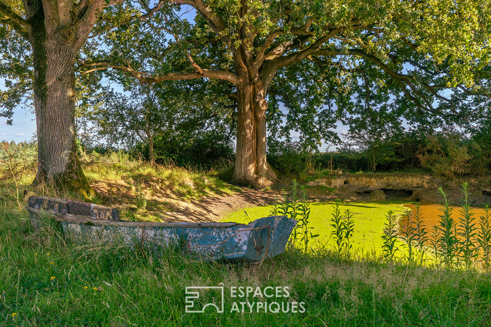 Sublime longère restaurée du 19e siècle dans son écrin de verdure proche de Nantes