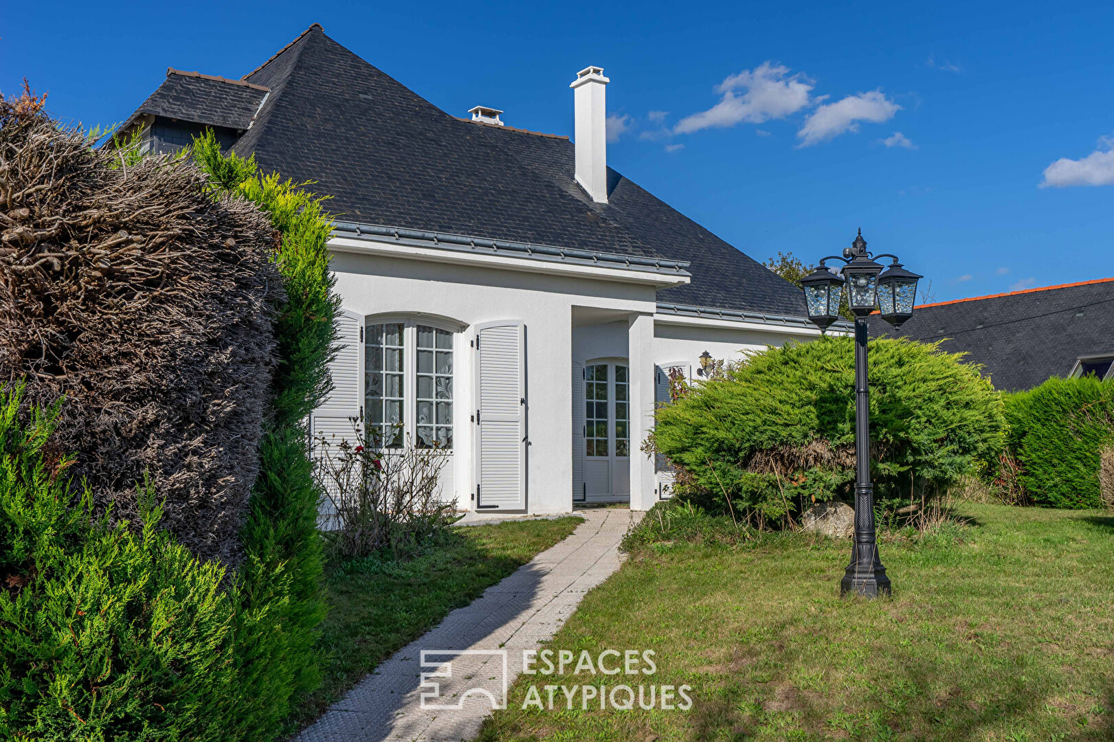 Volume et charme pour cette maison familiale à 15 minutes de Nantes