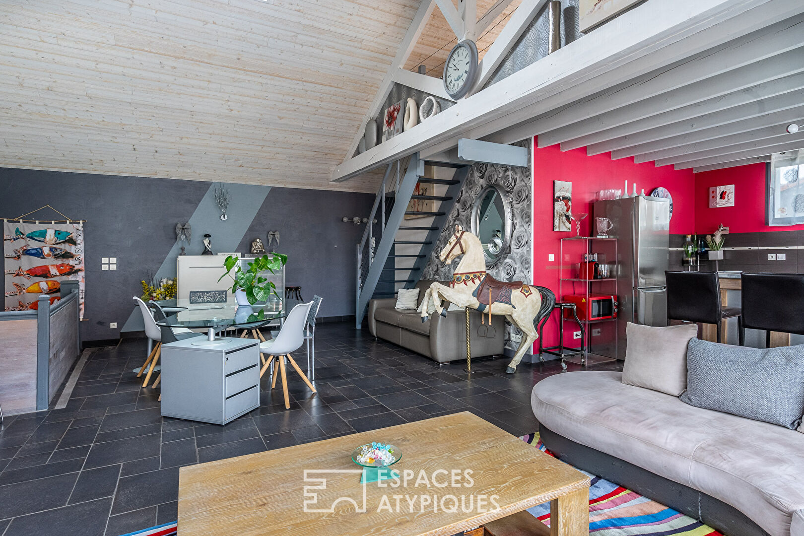 Loft en duplex aux volumes généreux en plein coeur de ville