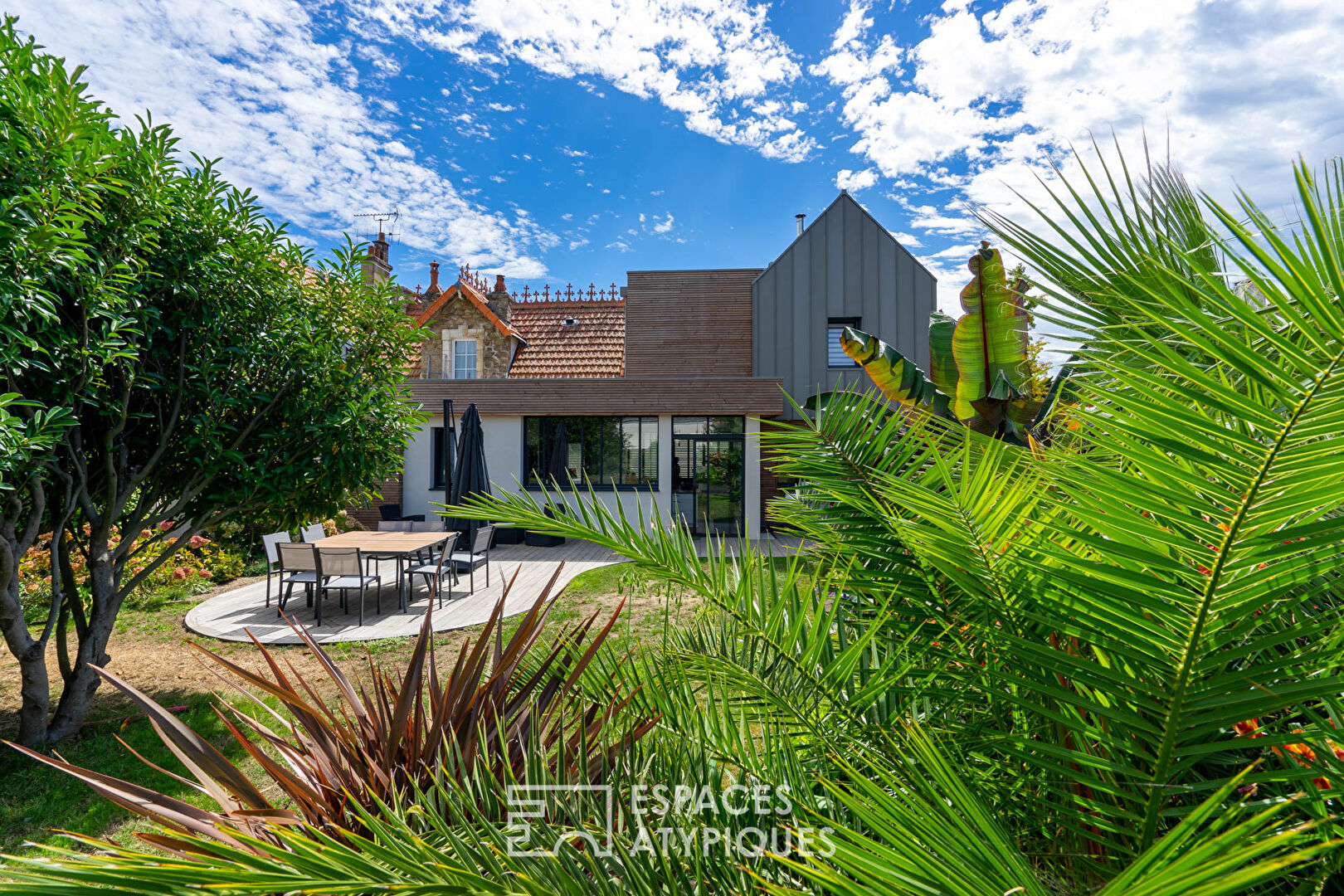 Jolie villa de charme avec son extension contemporaine