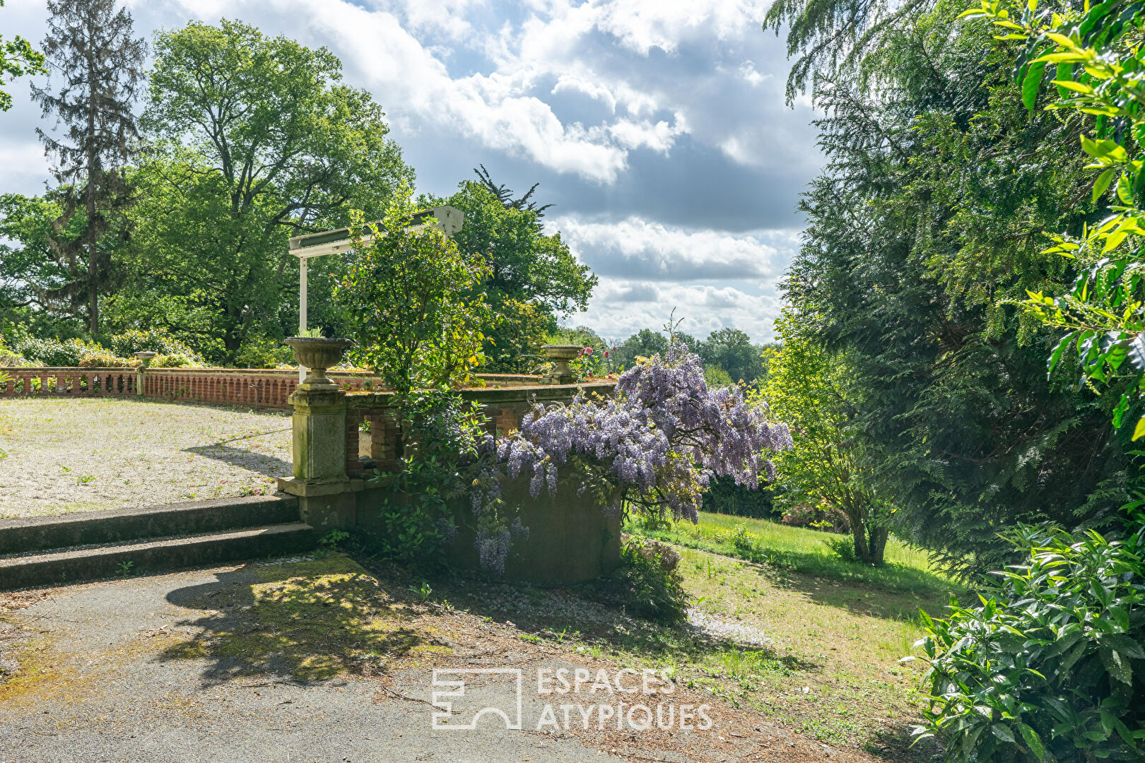 Petite Folie Nantaise on the banks of the Erdre