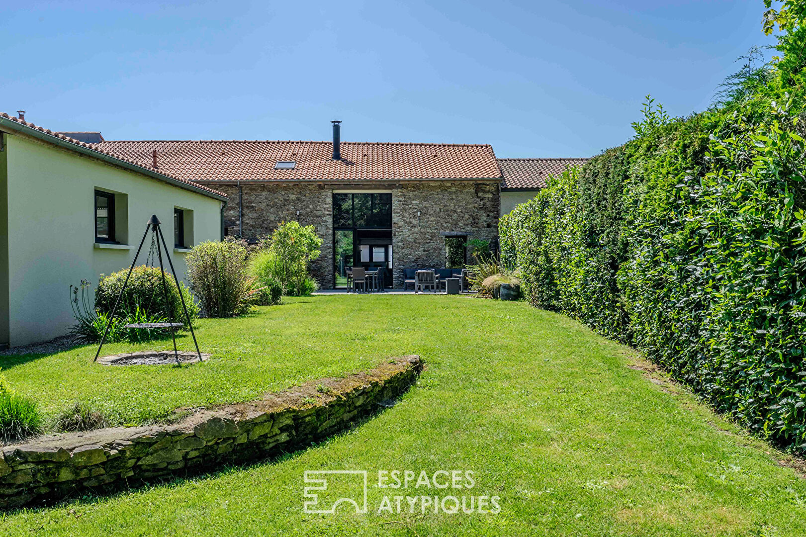 Ancienne grange renovée dans un cadre verdoyant