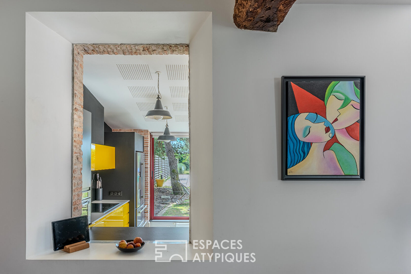 Spacious family home with swimming pool combining charm and modernity