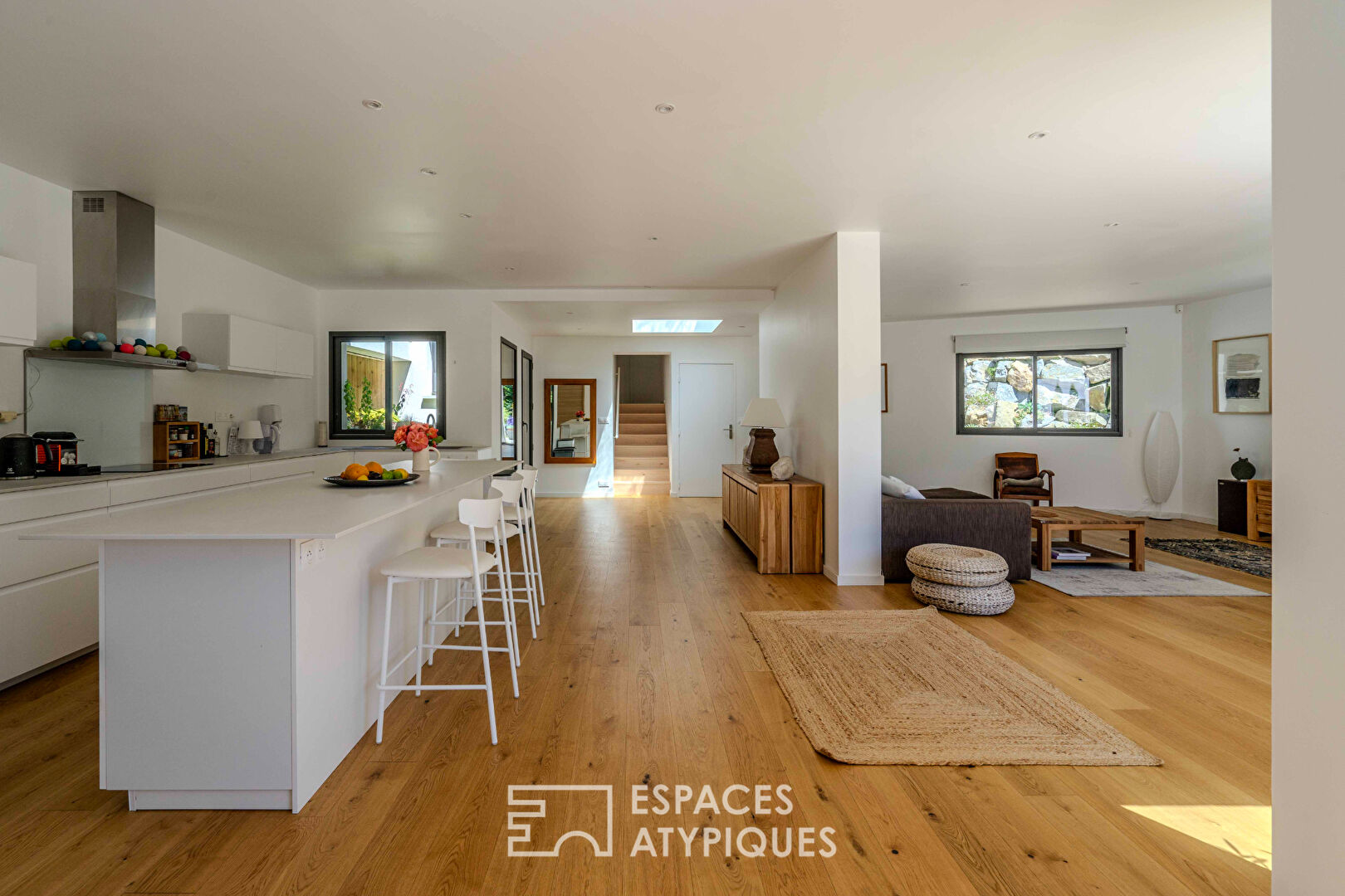 L’écrin : Maison contemporaine familiale tournée vers la nature et proche centre-ville