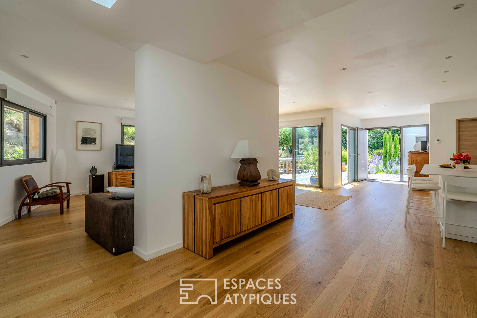 L’écrin : Maison contemporaine familiale tournée vers la nature et proche centre-ville
