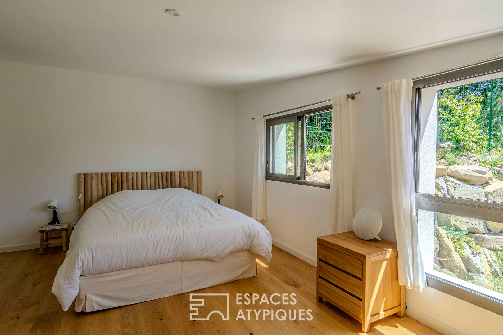 L’écrin : Maison contemporaine familiale tournée vers la nature et proche centre-ville