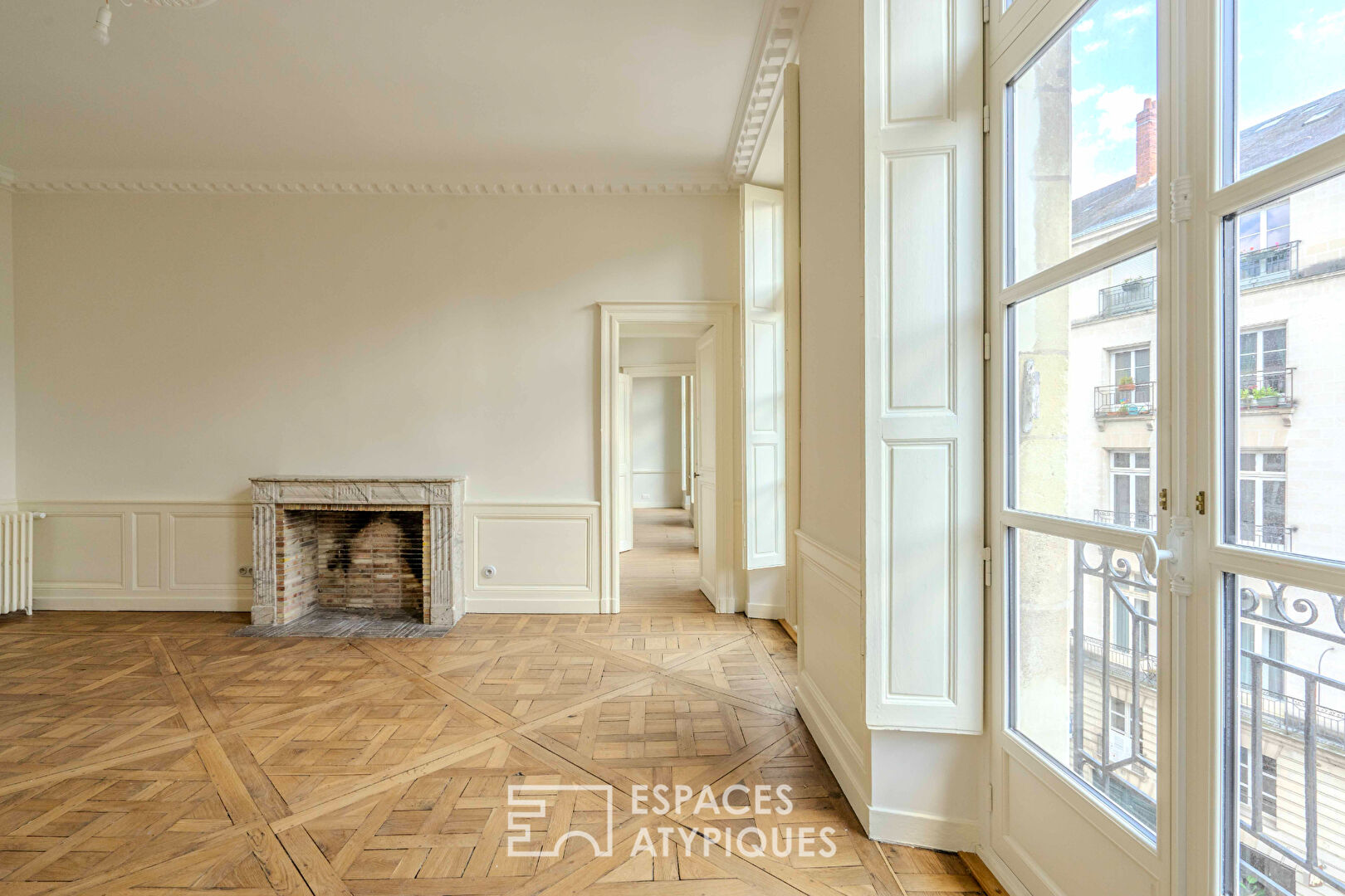 Appartement de charme entièrement restauré au coeur de Graslin
