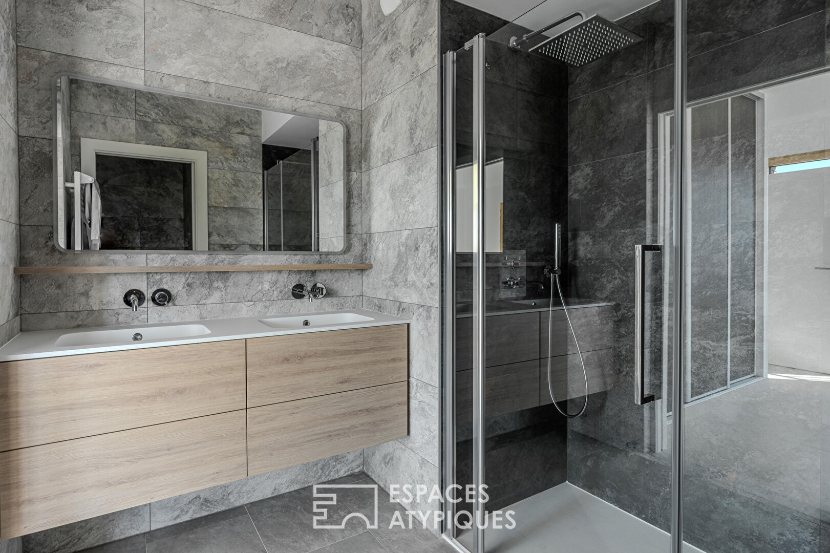 Superbe appartement de 127m2 en roof top avec terrasse