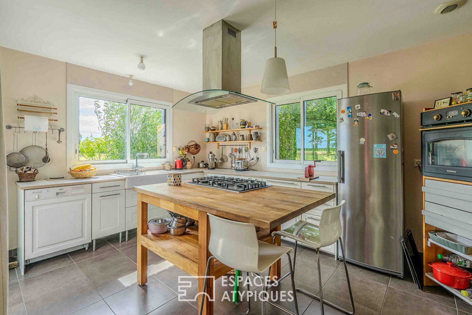 Au vert: Maison à ossature bois avec une grange renovée