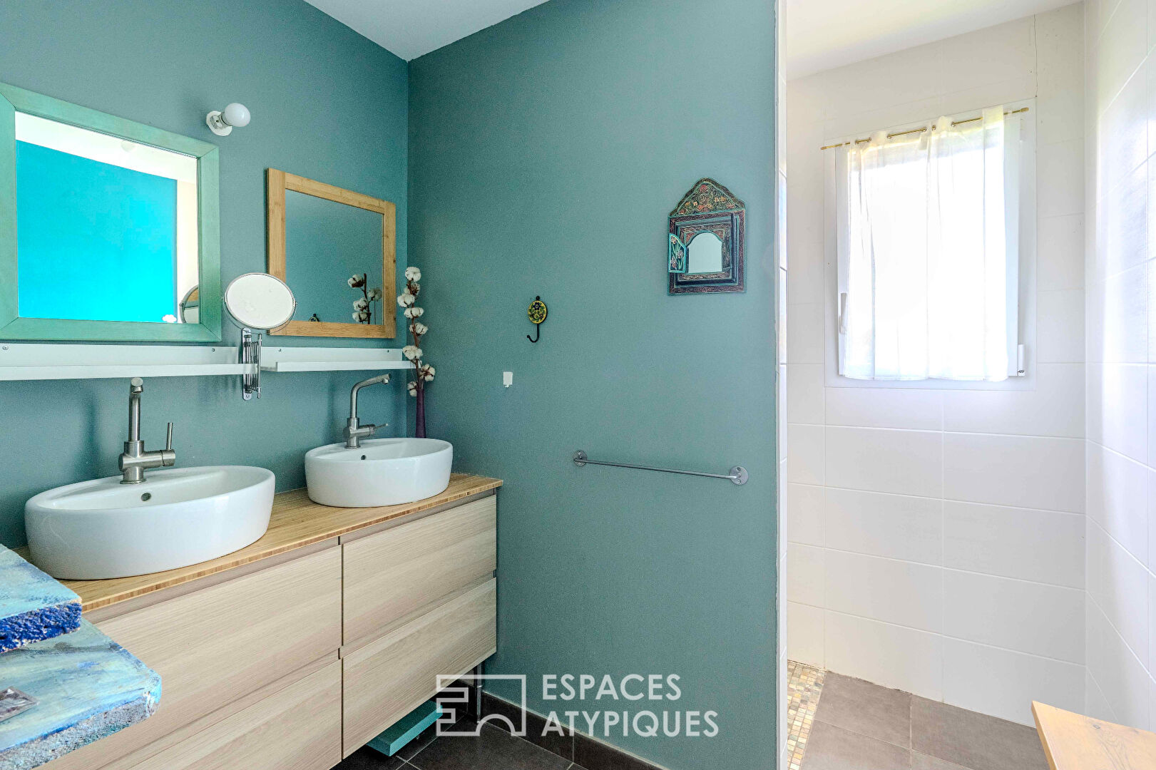 Au vert: Maison à ossature bois avec une grange renovée