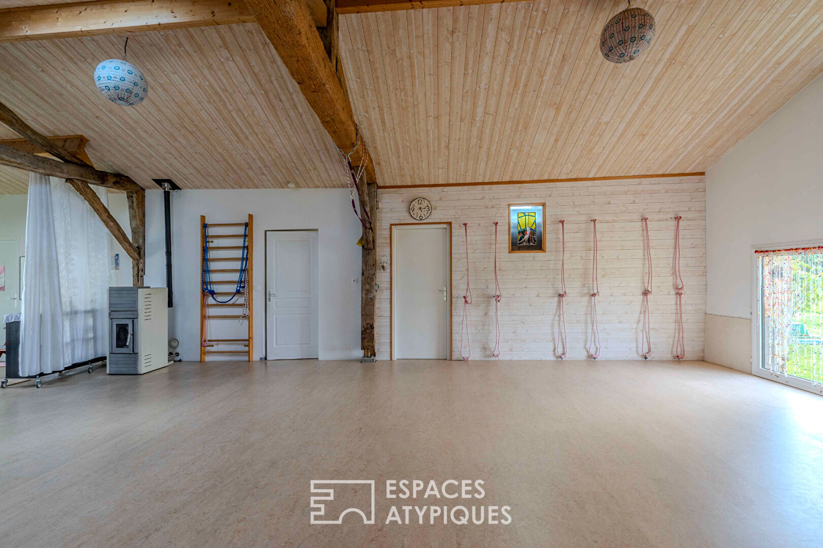 Au vert: Maison à ossature bois avec une grange renovée