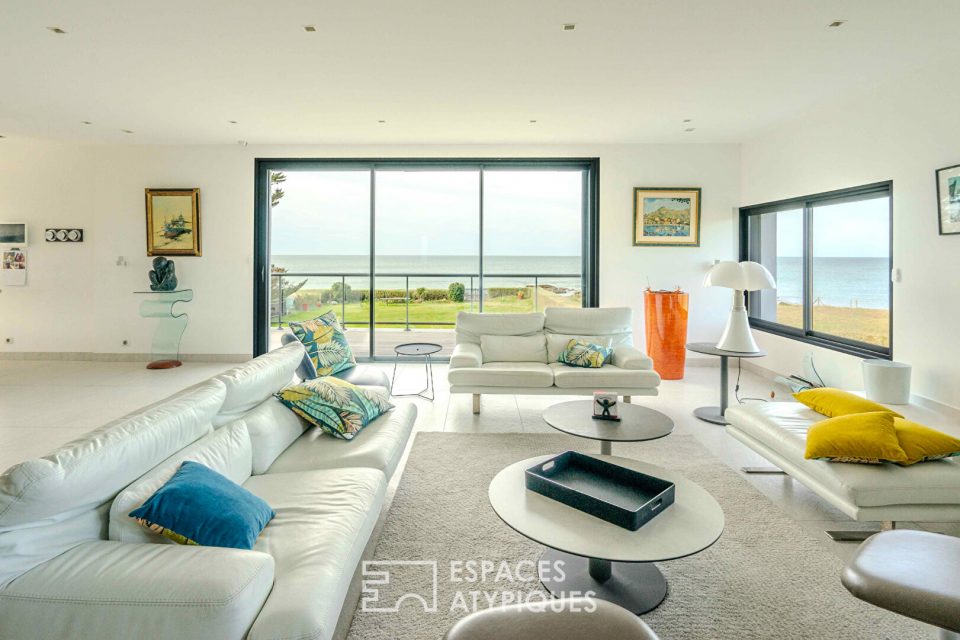 Villa contemporaine rénovée de 310 m² à la Turballe