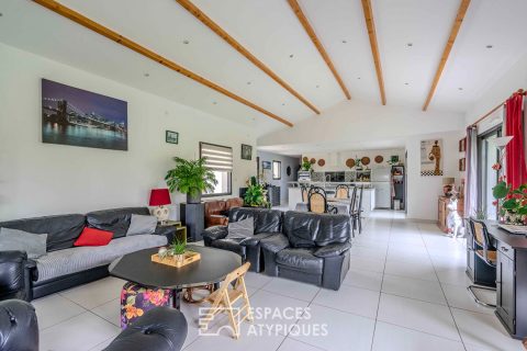 Single-storey villa nestled at the end of its cul-de-sac