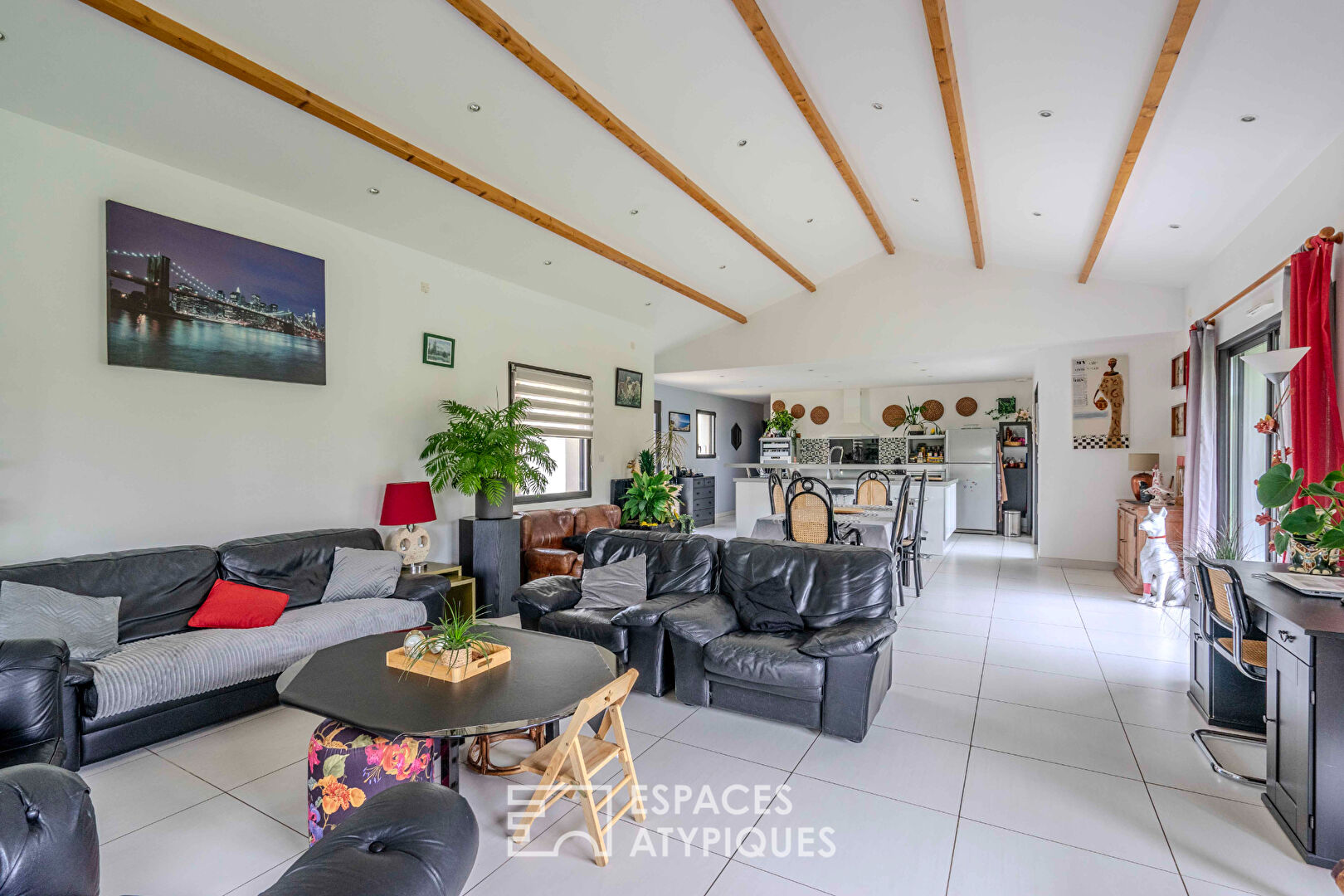 Single-storey villa nestled at the end of its cul-de-sac