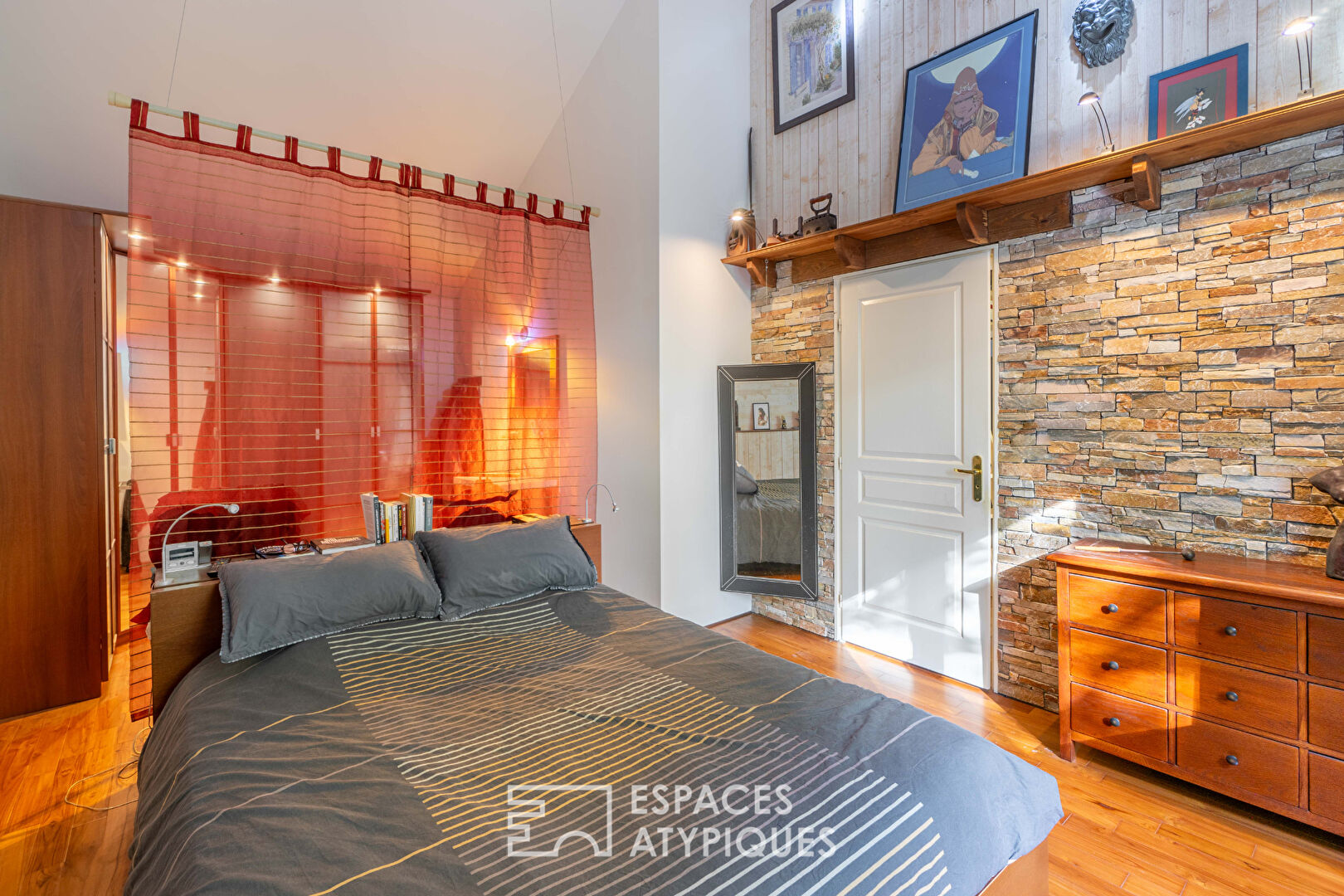 Family home and its two rental studios in Saint-Herblain