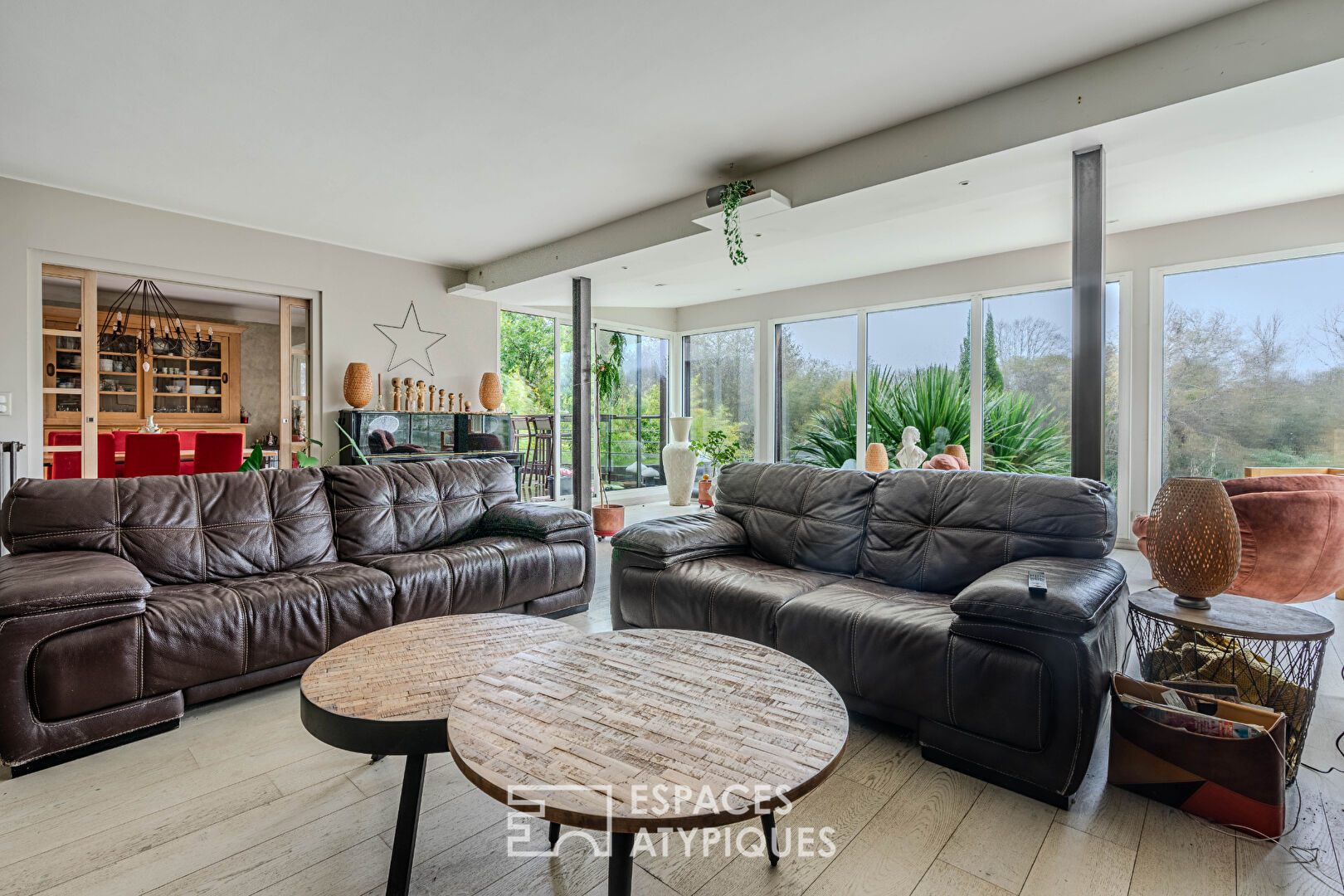 Large family house with swimming pool and its outbuilding