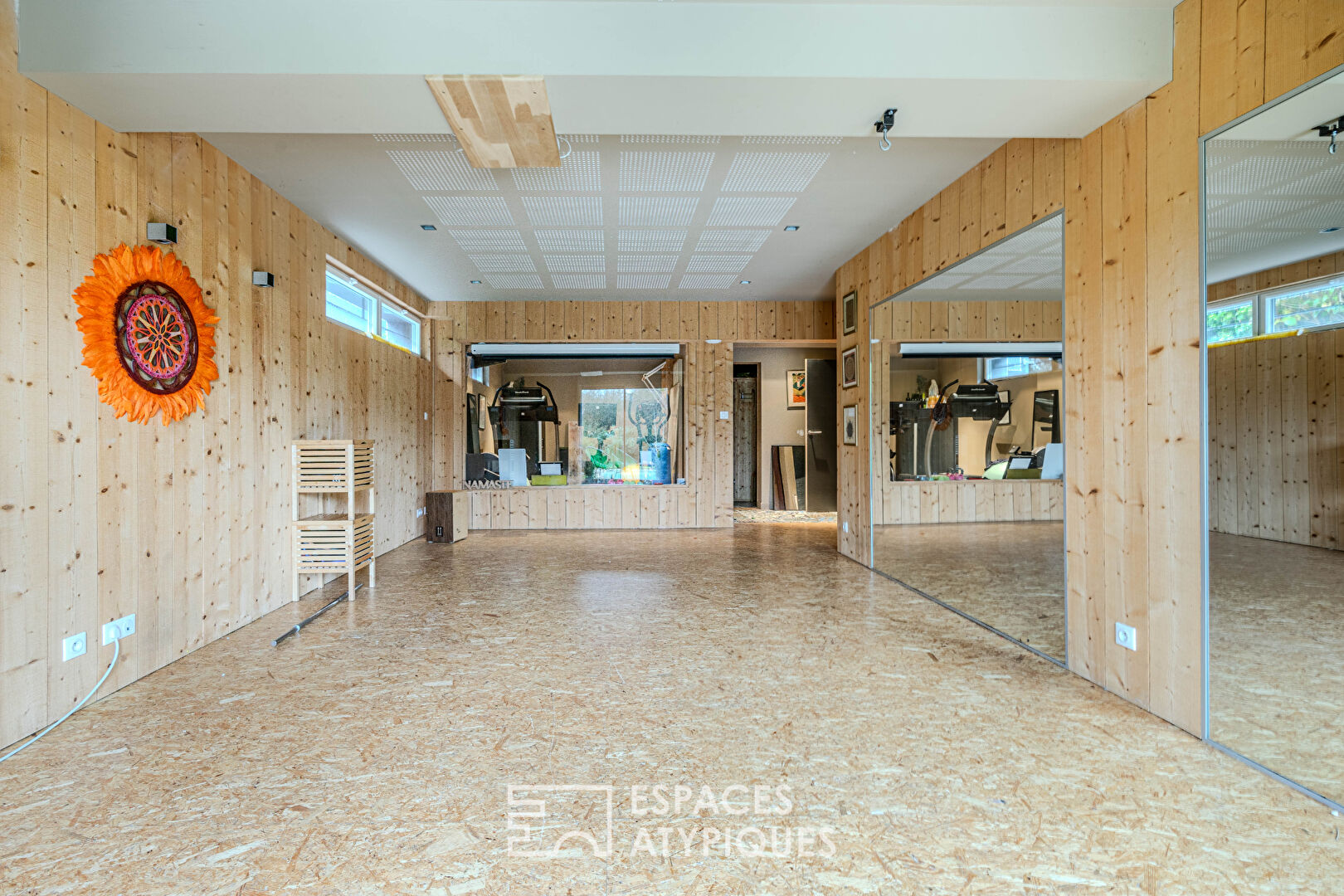 Large family house with swimming pool and its outbuilding